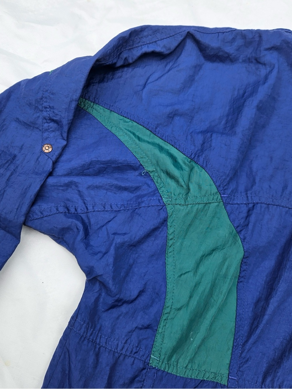 VINTAGE Asics Zip-Up Windbreaker Jacket - Picture 7 of 16
